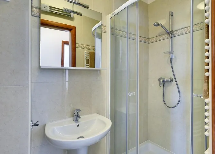 Neue Mit Parkplatz, Klima In Einer Ruhigen Lage Von Διαμέρισμα Πούλα